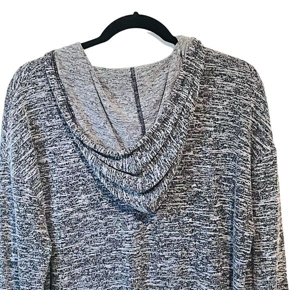 Aritzia Wilfred Grey & White Hoodie Sweater Long Sleeve Size Small - Picture 6 of 9